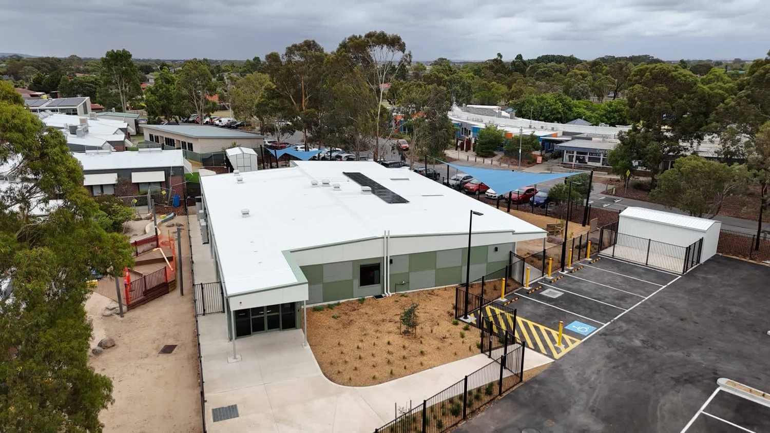 Modular building units being connected on site